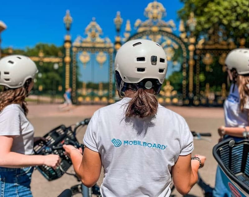 Lyon: Tête d'Or park on an electric bike Tour - Starting at Quai Romain Rolland in Vieux Lyon