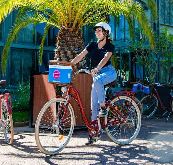 Lyon: Tête d'Or park on an electric bike Tour - Old Lyon and the Saône: A Gentle Introduction