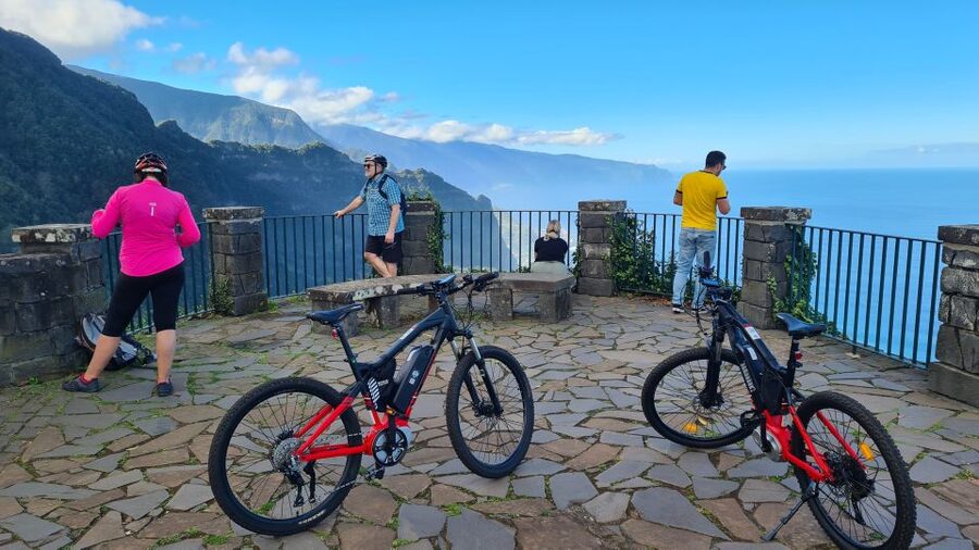 Madeira: Guided E-bike Tour of the North Coast - Arco de São Jorge and the view toward Porto Moniz