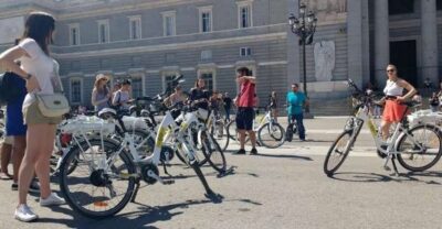 3-Hour Sightseeing Tour by Electric Bike