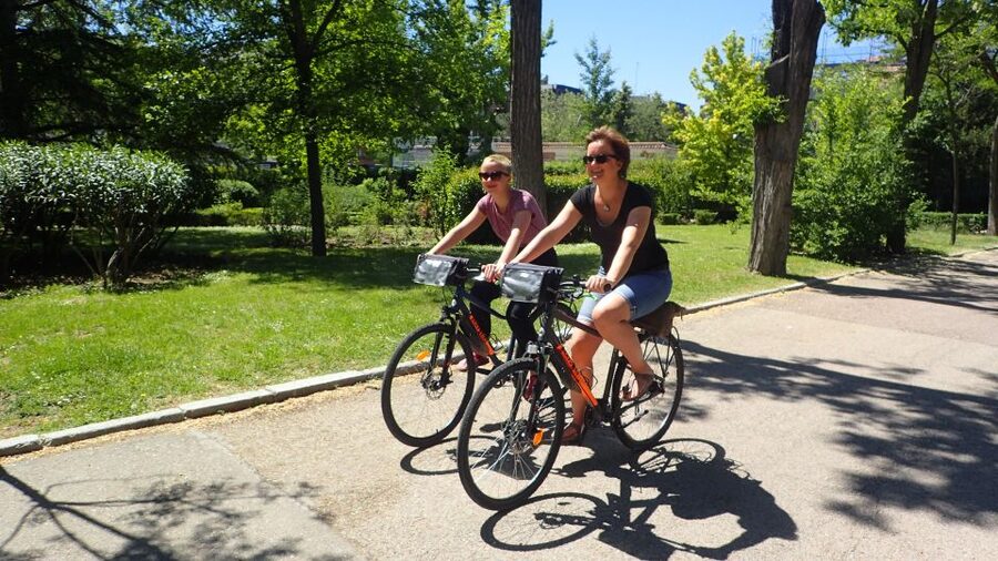 Madrid City Guided Bike/E-Bike Tour for Small Groups - What this Madrid bike tour is really like