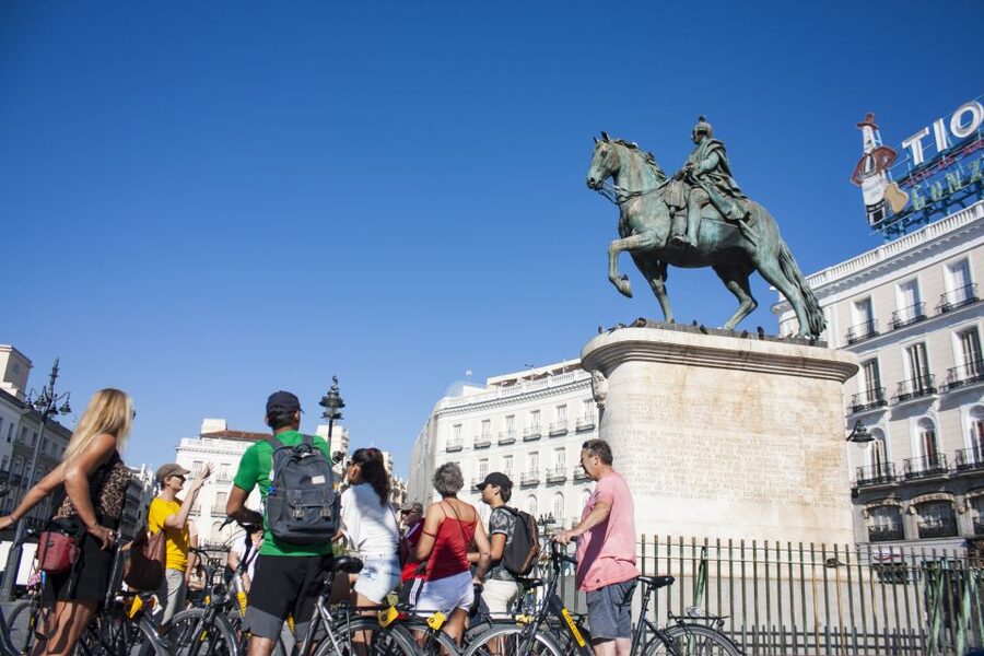 Madrid: City Highlights Private Bike Tour - What the guide adds to the route