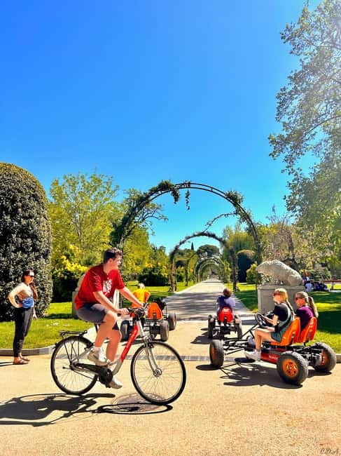 Madrid: Magic Retiro Park Bike Tour - Why Retiro Park works so well by bicycle