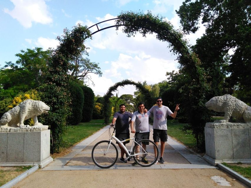Madrid: Retiro Park and Literary Quarter by Bike - Why this short bike tour works in Madrid