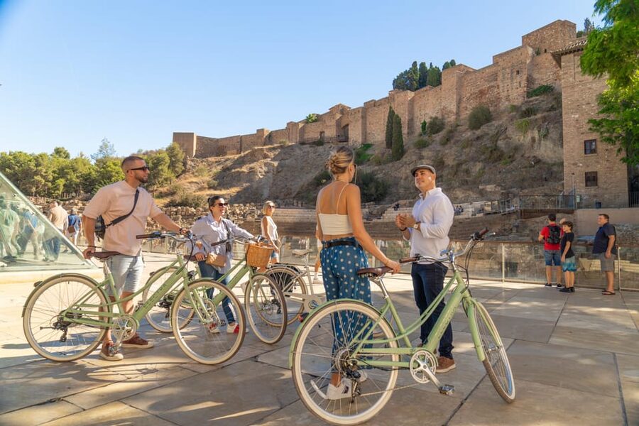 Málaga: Highlights, Hidden Gems and Coast Vintage Bike Tour - The Alcazaba and Roman Theatre: Málaga’s Historical Core