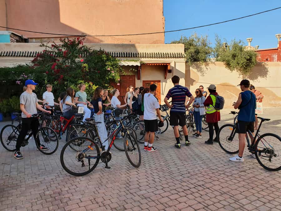 Marrakech:Guided City Cycling Tour - Culture, Colors & Charm - Crossing Into Gueliz’s Modern Marrakech