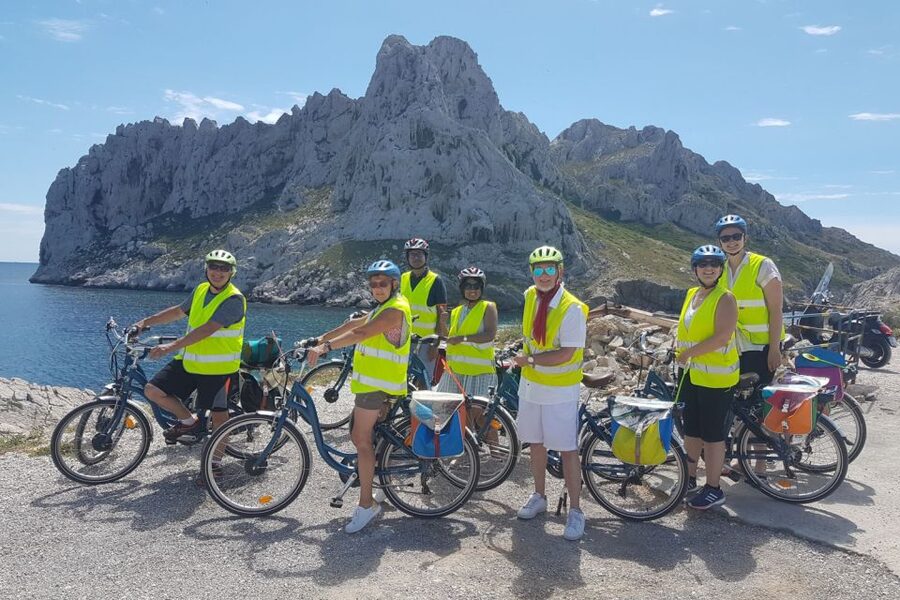 Marseille: Calanques Shore Excursion Electric Bike Day Tour - Lunch by the rocks or at Fada Bike Café
