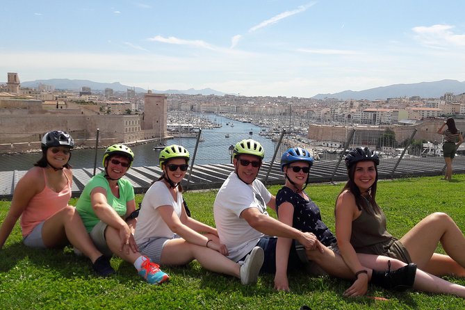Marseille Grand E-Bike Tour : "le tour du Fada" - Returning through Vieux Port and toward Le Panier