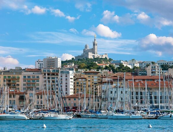 Marseille Grand E-Bike Tour : "le tour du Fada" - Notre-Dame de la Garde and the city below