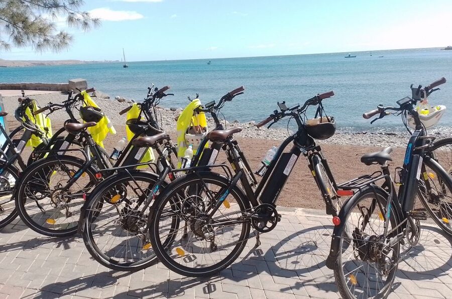 Maspalomas: Southern Coast E-Bike Tour Option Tapas Tasting - Maspalomas Lighthouse, working since 1890