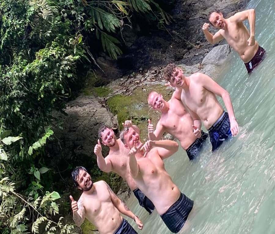 Medellín: Full-Day Mountain Bike Tour with Lunch - Guide quality and group size