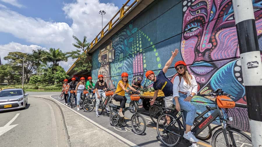 Medellín: History & Local Life Essentials Tour on an E-Bike - Key things to know before you ride