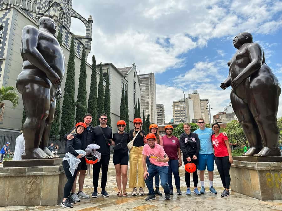 Medellín: History & Local Life Essentials Tour on an E-Bike - Finishing at Parques del Río