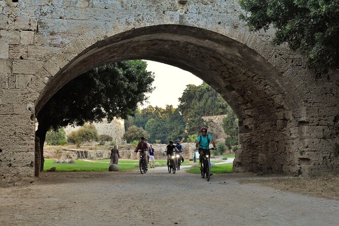 Mediaeval Rhodes E-bike Highlights Photo Tour Morning/Sunset - The photo service adds real value
