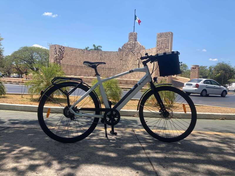 Mérida: The E-bike tour with history and culture - What the guide adds to the ride