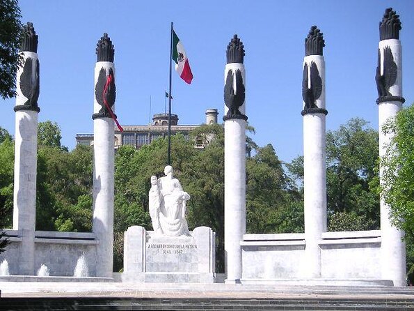 Mexico City E-Bike Tour with a taco and churros stop - Reforma and the Monument to the Revolution