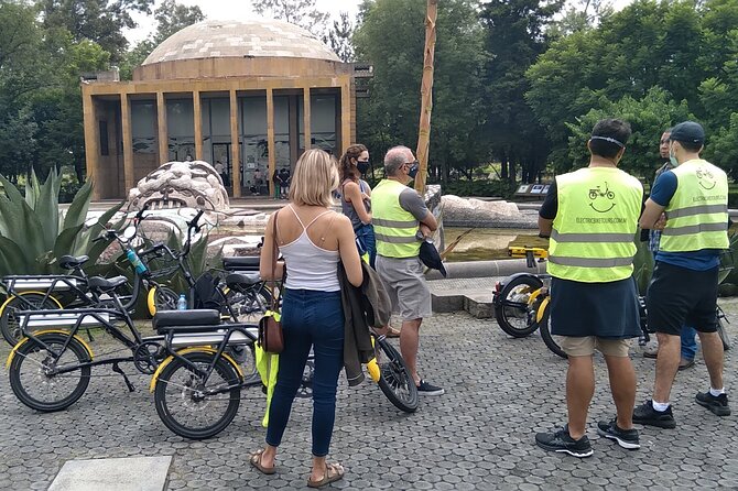 Mexico City E-Bike Tour with a taco and churros stop - Roma Norte: elegant streets and changing city life