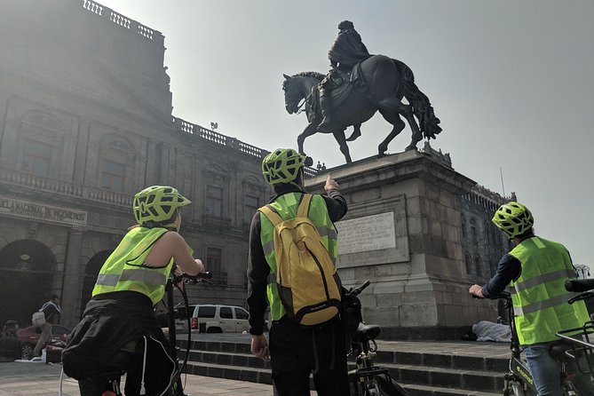 Mexico City Highlights E-Bike Tour With Foodie Stops - The guides make or break the ride