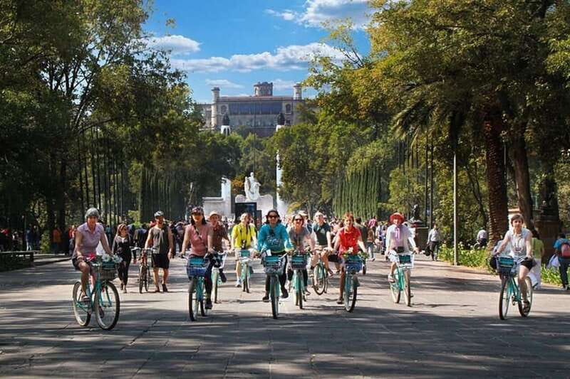 Mexico City: Private Chapultepec Park Bike Tour - Monumento a la Patria and the Niños Heroes