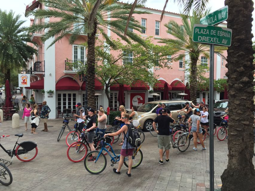 Miami: 2-Hour Art Deco Bike Tour - Starting in the Art Deco district at 10th and Collins