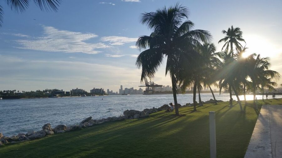 Miami: 2-Hour Art Deco Bike Tour - The Holocaust Memorial and Miami Beach Botanical Garden