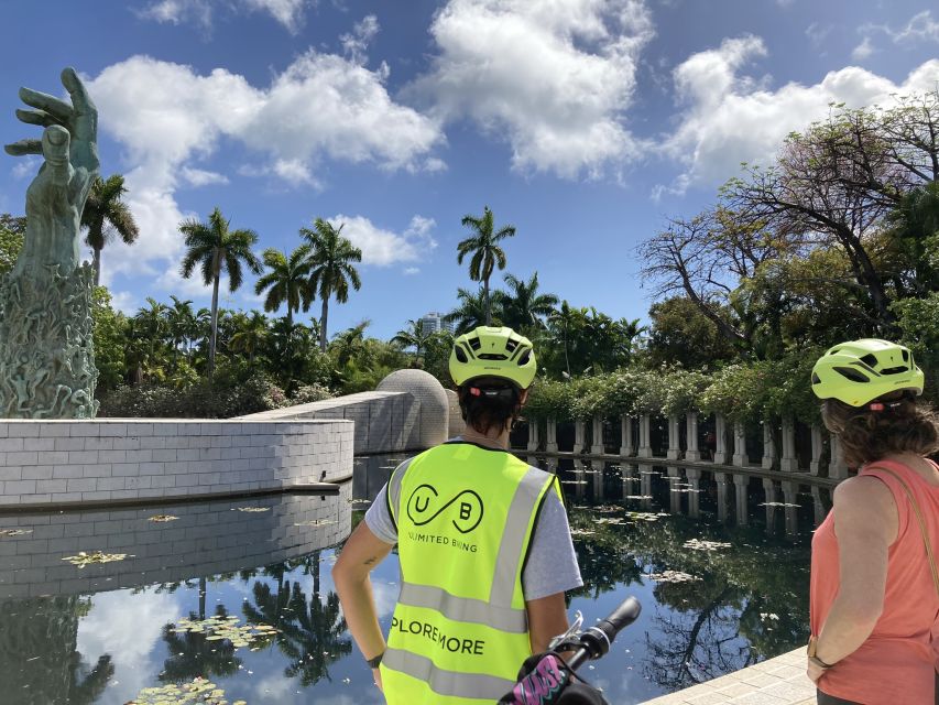 Miami Beach: City Highlights Guided Bike or eBike Tour - Lummus Park and Ocean Drive’s famous front row
