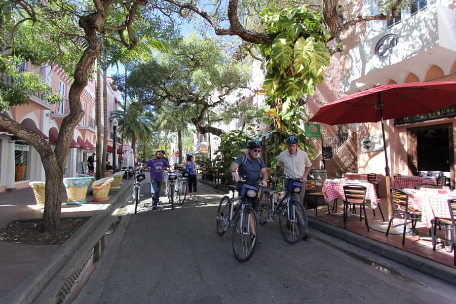Miami: Bike Rental - Start at 210 10th Street in Miami Beach