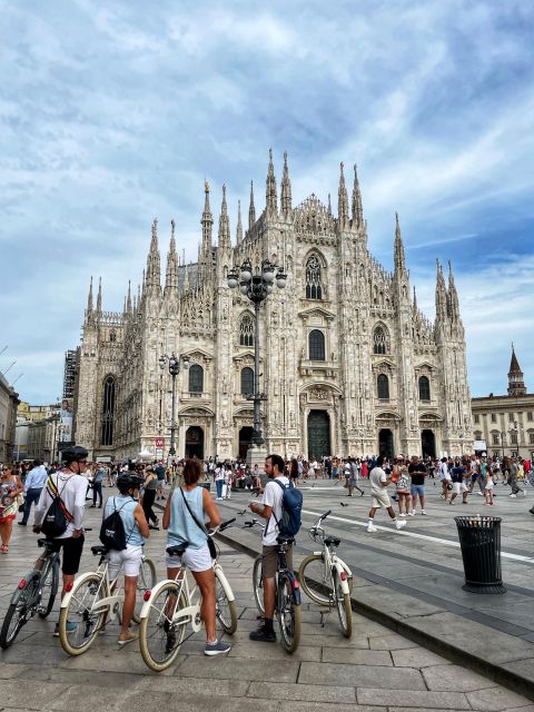 Milan: Bike tour of the city - From La Scala to Sforza Castle