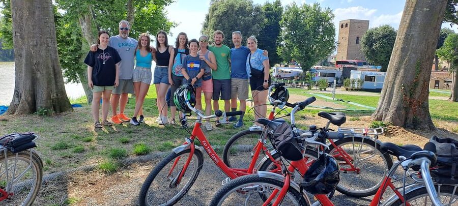 Milan: City Highlights Bike Tour - From the Duomo to the Galleria