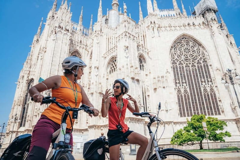 Milan: Highlights and Hidden Gems E-Bike Tour - Gae Aulenti and the new Milan