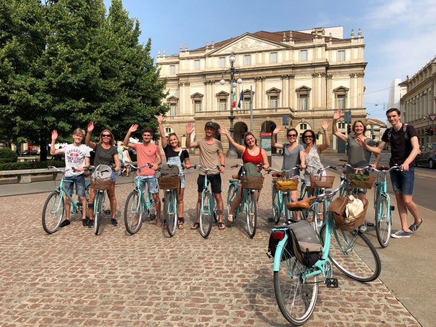 Milan: Highlights and Hidden Gems Guided Bike Tour - The guides are central to the experience