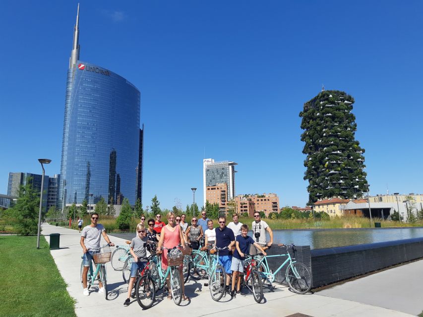 Milan: Highlights and Hidden Gems Guided Bike Tour - Castello Sforzesco and Parco Sempione