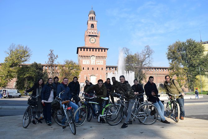 Milan's Hidden Gems: Unique Bike Tour (ENG, NL) - Bosco Verticale and Milan’s modern face
