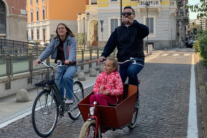 Milan's Hidden Gems: Unique Bike Tour (ENG, NL) - Brera, Corso Garibaldi, and the old city