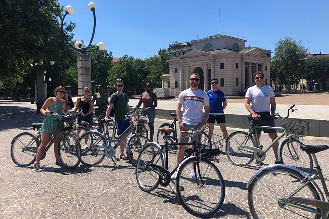 Milan's Hidden Gems: Unique Bike Tour (ENG, NL) - Sforza Castle and Sempione Park