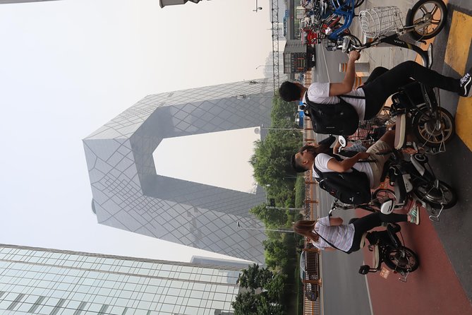 Modern Beijing Discovery by Bike - Galaxy SOHO, a hutong idea in modern form