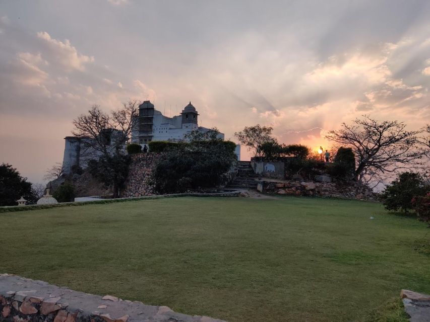 Monsoon Palace (Sajjangarh) E-bike Trail - Key points to know before you book
