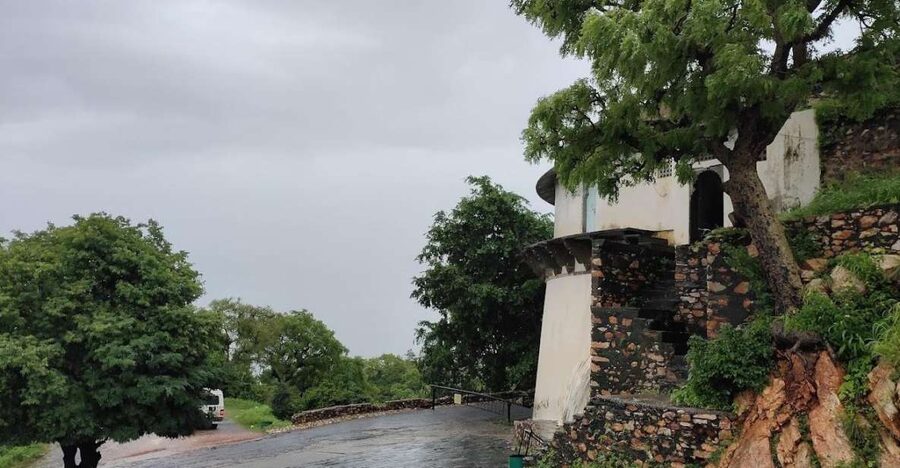 Monsoon Palace (Sajjangarh) E-bike Trail - Should you book the Sajjangarh E-bike Trail?