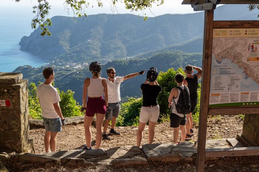 Monterosso al Mare: Cinque Terre National Park E-Bike Tour - Focaccia, wine, and the final viewpoint