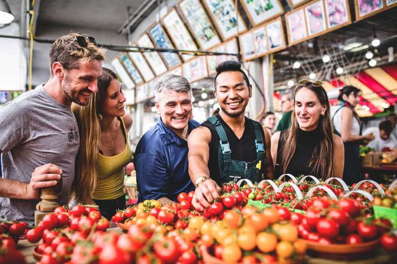 Montreal: Downtown and Old Montreal Highlights Bike Tour - What the three-hour format feels like