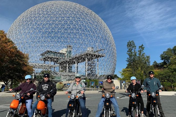 Montreal eBike Sightseeing Tour - The 8 p.m. Night Flight changes the mood