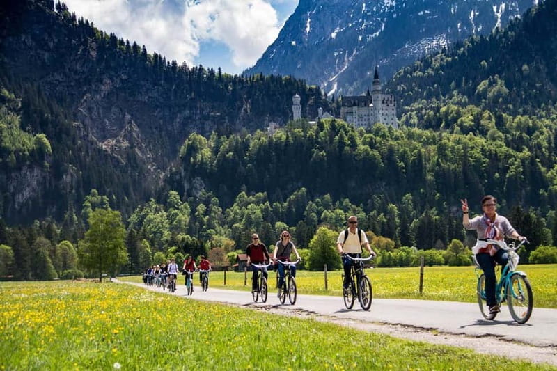 Munich: Neuschwanstein Castle by Bus with Alpine Bike Ride - Inside Neuschwanstein Castle