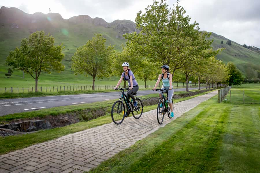 Napier: Cape Coast Winery Tour on E-Bikes - From Ahuriri to Cape Kidnappers