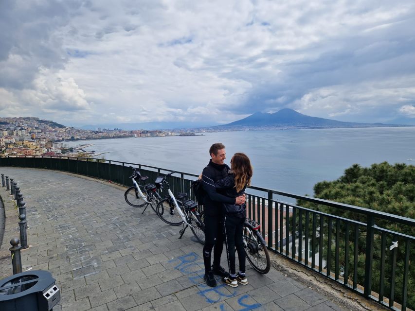 Naples: City Highlights Guided Bike Tour - Along the Bay of Naples to Castel dell’Ovo