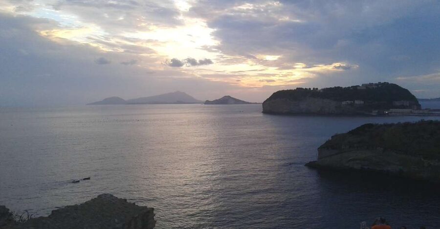 Naples: Panoramic E-Bike Tour - Castel dell’Ovo and the Caracciolo waterfront