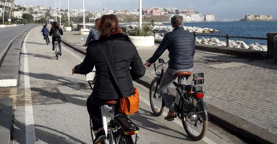 Naples: Sightseeing Tour by E-Bike - Royal grandeur at Piazza del Plebiscito