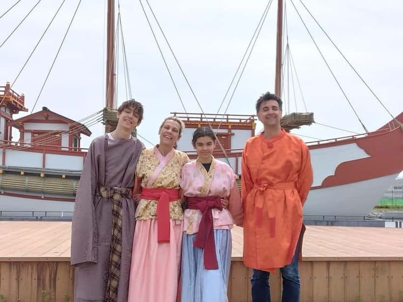 Nara: Bike Tour in Ancient Capital UNESCO World Heritage - The traditional costume adds a lighthearted finish