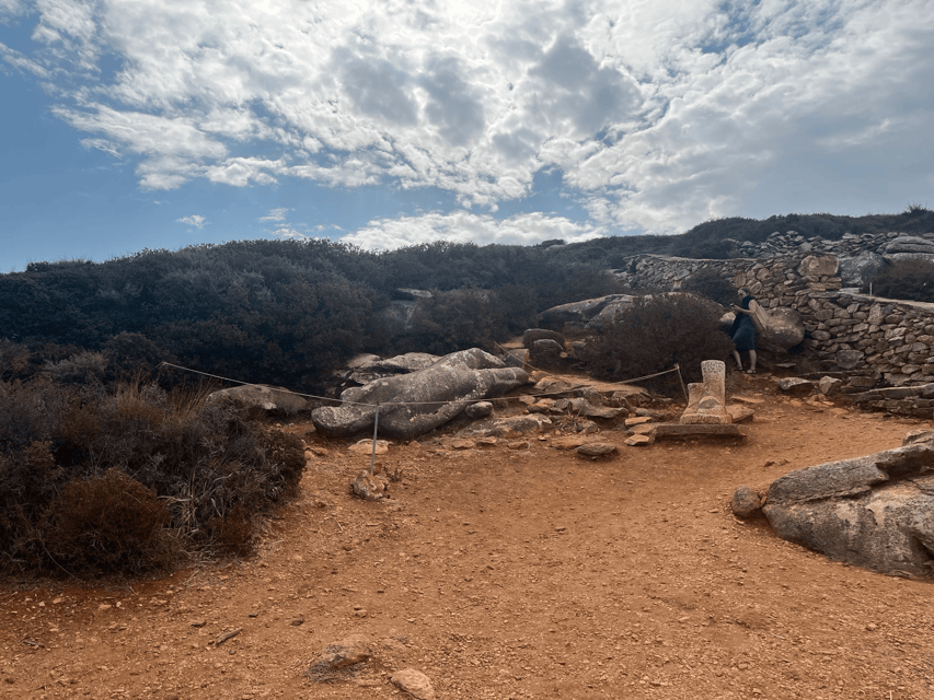 Naxos: Private E-Bike Tour with Farm Lunch - Seeing olive oil made the old way