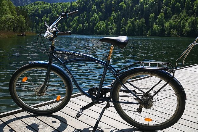 Neuschwanstein Castle by Bus Incl. Bike Ride or Hohenschwangau - From Isartor to the Bavarian countryside