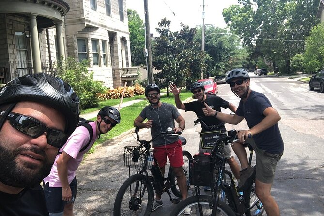 New Orleans French Quarter and Garden District Bike Tour - The Lower Garden District and its grand homes